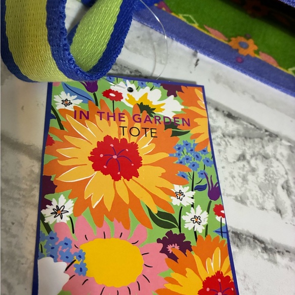 Brighton “In The Garden” Canvas Tote Floral Print Tote Bag NWT - Picture 8 of 13